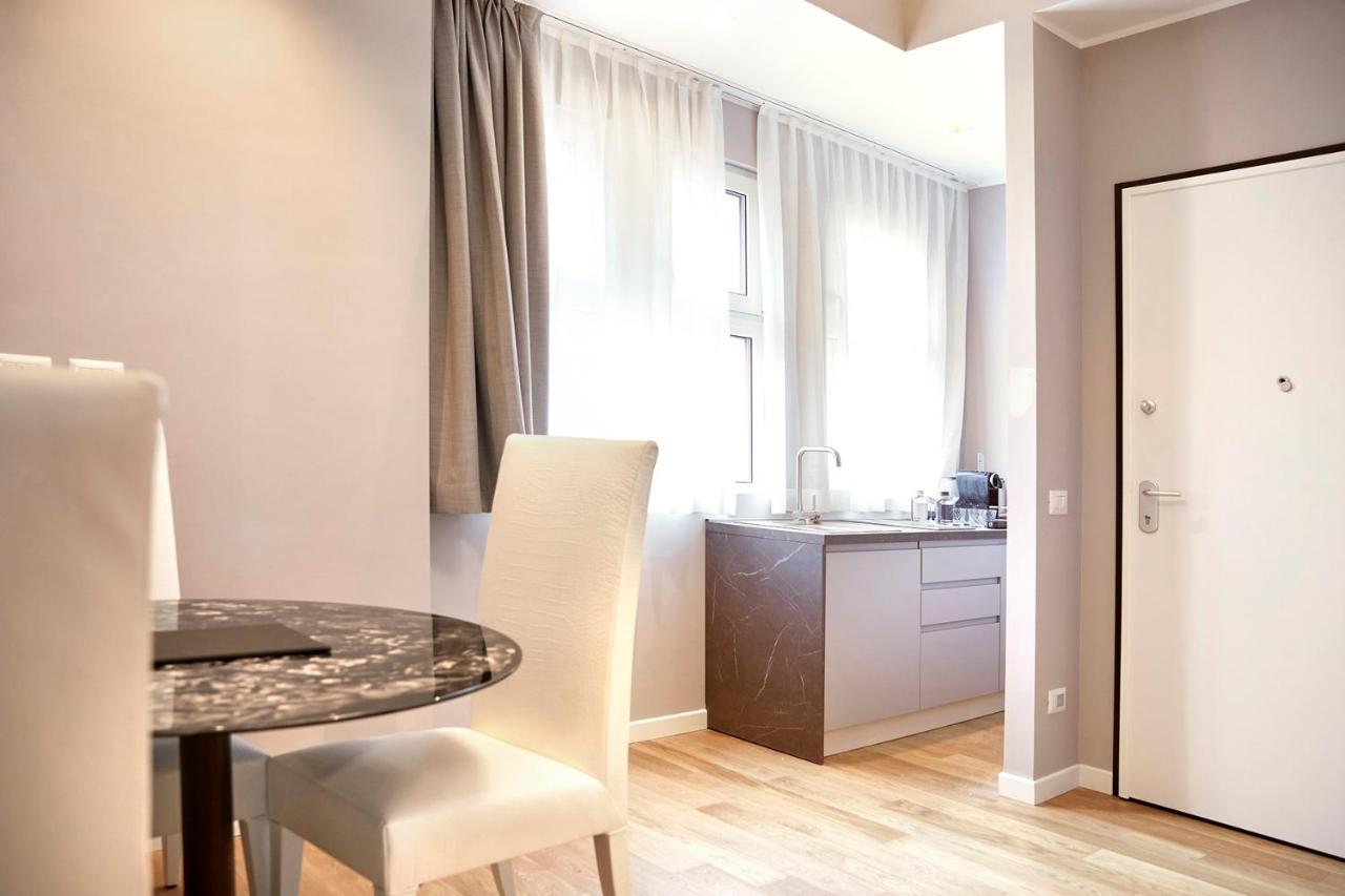 Prestige Boutique Aparthotel -Piazza Duomo Милано Екстериор снимка